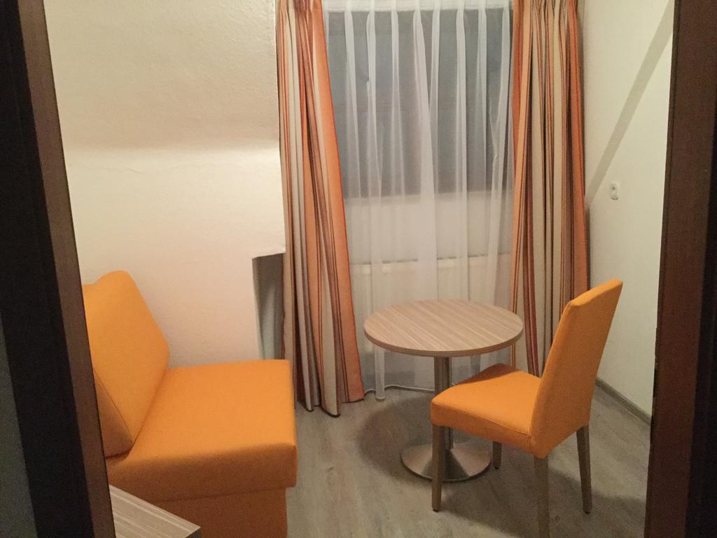 Kulisse Apartments Гюнцбург Номер фото